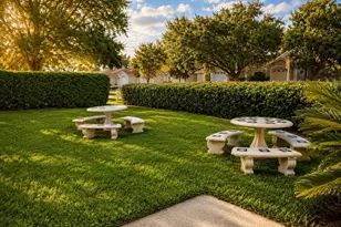615 Villa Ct, Clermont, FL 34711 - Photo 17