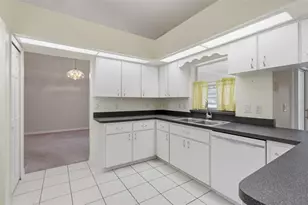 4646 Inverness Dr, Leesburg, FL 34748 - Photo 11