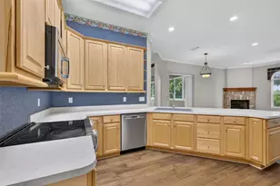 705 Hilltop Ct, Mount Dora, FL 32757 - Photo 15