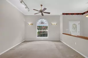705 Hilltop Ct, Mount Dora, FL 32757 - Photo 9