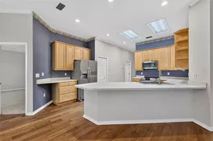705 Hilltop Ct, Mount Dora, FL 32757 - Photo 11