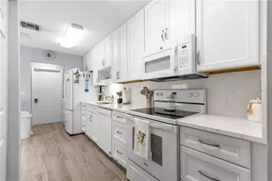 2226 Cypress Cove Dr, Tavares, FL 32778 - Photo 19