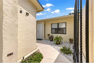2226 Cypress Cove Drive #2226, Tavares, FL 32778 - Photo 5