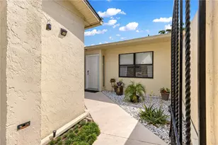 2226 Cypress Cove Dr, Tavares, FL 32778 - Photo 5