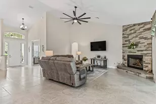 3828 Oak Pointe Dr, Lady Lake, FL 32159 - Photo 13