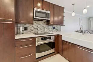 4779 Coquina Key Dr SE, Saint Petersburg, FL 33705 - Photo 13