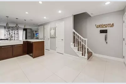 4779 Coquina Key Drive SE, Saint Petersburg, FL 33705 - Photo 5