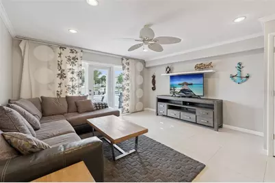 4779 Coquina Key Drive SE, Saint Petersburg, FL 33705 - Photo 9