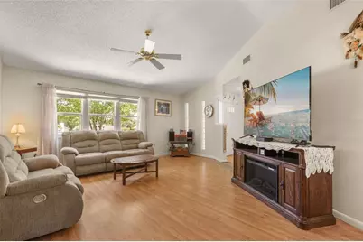 1305 Moray Court, Leesburg, FL 34788 - Photo 9