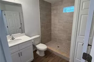 2577 6th Ave Dr E, Bradenton, FL 34208 - Photo 9