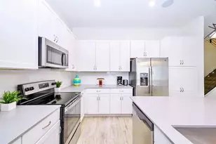 2560 Shanti Dr, Kissimmee, FL 34746 - Photo 5