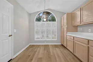 2129 Margarita Dr, The Villages, FL 32159 - Photo 9