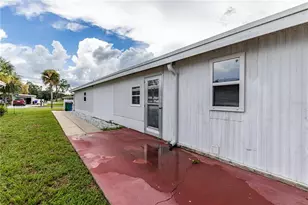 1030 Capella Dr, Tavares, FL 32778 - Photo 55