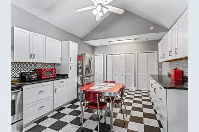 511 E Mirror Lake Drive, Fruitland Park, FL 34731 - Photo 39