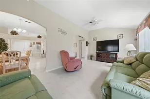 511 San Lorenzo Ct, Lady Lake, FL 32159 - Photo 17