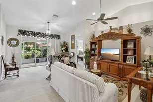 10172 Mainsail Dr, Oxford, FL 34484 - Photo 11