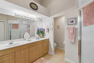 10172 Mainsail Dr, Oxford, FL 34484 - Photo 23