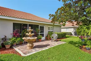 10172 Mainsail Dr, Oxford, FL 34484 - Photo 11