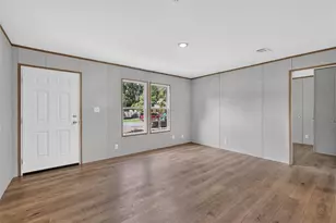 607 Lawrence St, Wildwood, FL 34785 - Photo 5