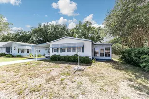 1159 Paradise Dr, Lady Lake, FL 32159 - Photo 1