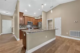 74 N Oak Ave, Umatilla, FL 32784 - Photo 9