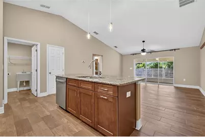 74 N Oak Avenue, Umatilla, FL 32784 - Photo 5