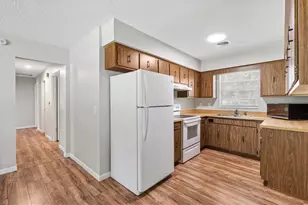 603 Milray Dr, Wildwood, FL 34785 - Photo 11