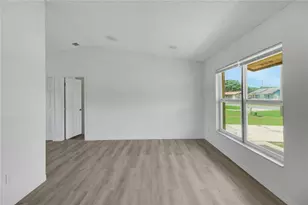 1229 Padgett Cir, Lady Lake, FL 32159 - Photo 5