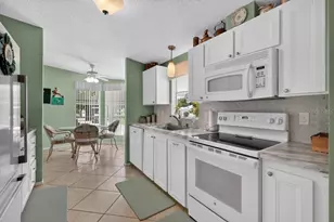 1226 Pompano Ln, Lady Lake, FL 32159 - Photo 21