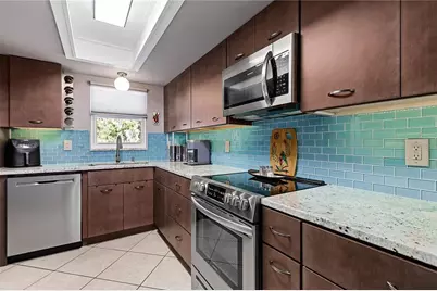 601 N McDonald Street #310, Mount Dora, FL 32757 - Photo 11