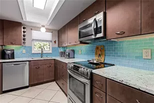 601 N McDonald St, Mount Dora, FL 32757 - Photo 11