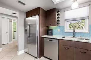 601 N McDonald St, Mount Dora, FL 32757 - Photo 13