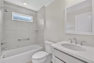 1742 James Gray St, The Villages, FL 34762 - Photo 31