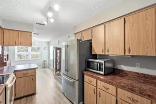 26638 E Cove Dr, Tavares, FL 32778 - Photo 21