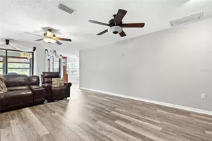 26638 E Cove Dr, Tavares, FL 32778 - Photo 13