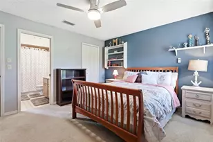 26638 E Cove Dr, Tavares, FL 32778 - Photo 29