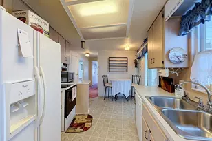 176 Sunset Dr, Tavares, FL 32778 - Photo 19
