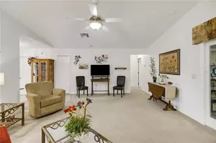 909 Eagles Landing, Leesburg, FL 34748 - Photo 9
