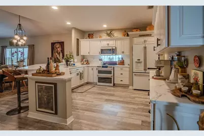 8027 Saint Andrews Way, Mount Dora, FL 32757 - Photo 3
