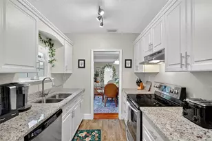418 E 10th Ave, Mount Dora, FL 32757 - Photo 11