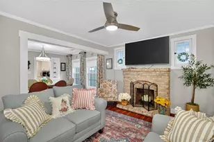 418 E 10th Ave, Mount Dora, FL 32757 - Photo 5