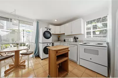 206 E 9th Avenue, Mount Dora, FL 32757 - Photo 3