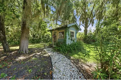 206 E 9th Avenue, Mount Dora, FL 32757 - Photo 11
