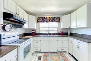 30041 Wausaukee Dr, Tavares, FL 32778 - Photo 19