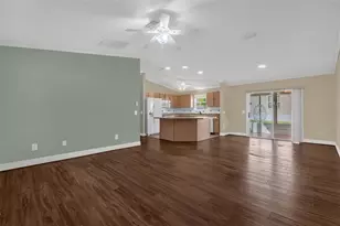 17648 SE 93rd Butler Ct, The Villages, FL 32162 - Photo 3