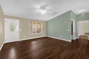 17648 SE 93rd Butler Ct, The Villages, FL 32162 - Photo 9