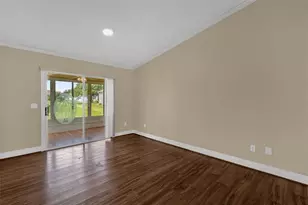 17648 SE 93rd Butler Ct, The Villages, FL 32162 - Photo 5