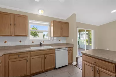 17648 SE 93rd Butler Court, The Villages, FL 32162 - Photo 13