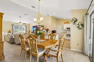 917 Eastmont Ct, The Villages, FL 32162 - Photo 13