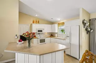 917 Eastmont Ct, The Villages, FL 32162 - Photo 13